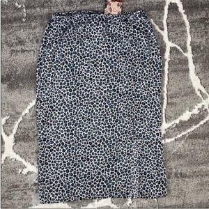 Polly & Esther midi skirt Size M Leopard Print